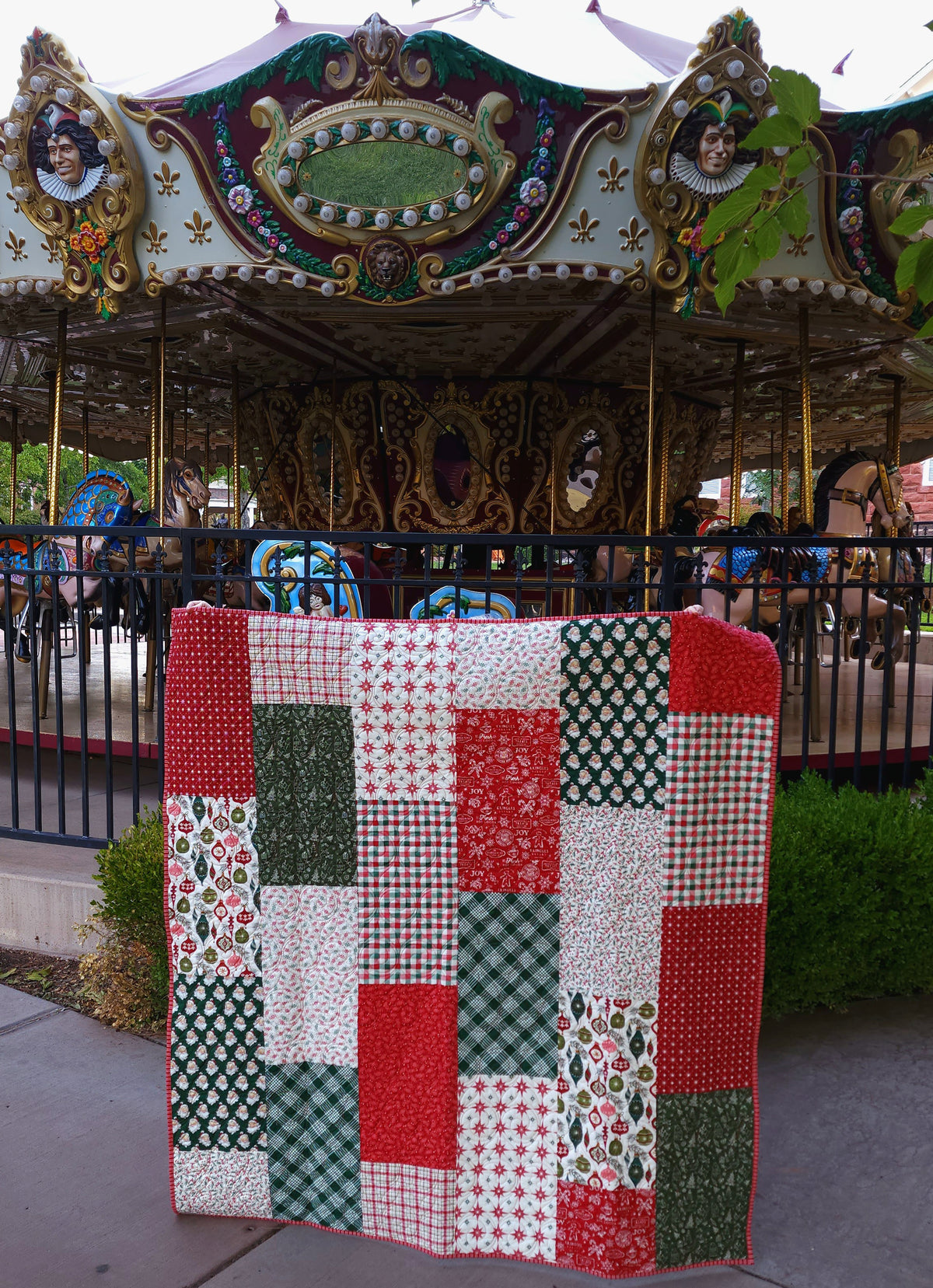 Christmas Fat Quarter Pile Up Quilt Kit